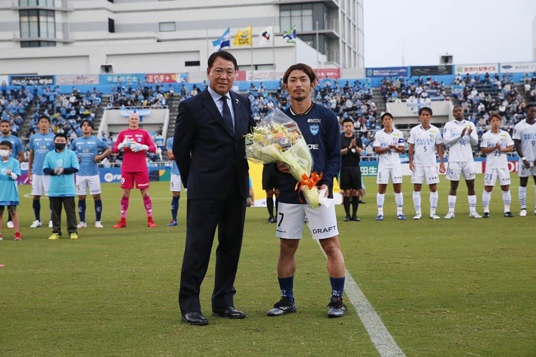 松浦拓弥さんのインスタグラム写真 - (松浦拓弥Instagram)「今年も1年間応援ありがとうございました #横浜FC #7」12月5日 17時38分 - matsu111111