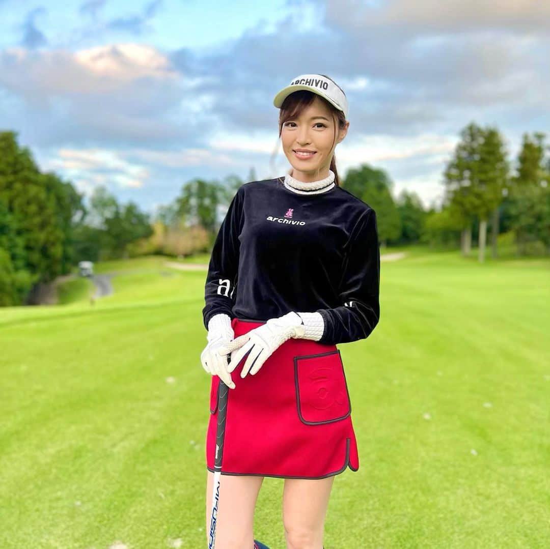 のインスタグラム：「あすゴルみてねー⛳️✨  日曜日午後10:00～午後10:15 ゴルフネットワークで放送されます⛳️  今日はどんなレッスンかな🏌️‍♀️  ウェア　@archivio.official_online  #ゴルフ　#ゴルフ女子　#golf #あすゴル#あすゴルゴルフ部」