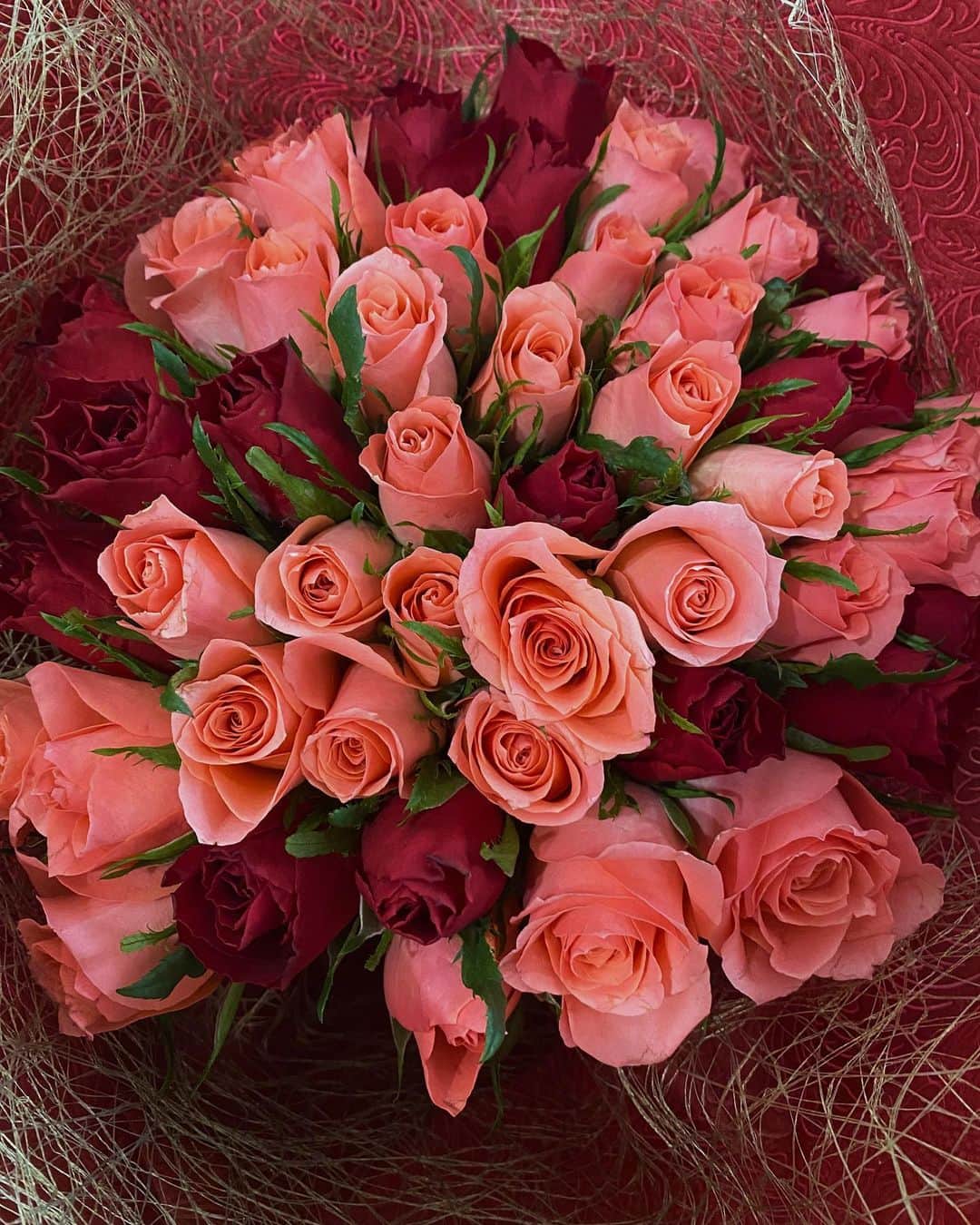ayuのインスタグラム：「🌹🎂 37歳になりました🤍 誕生日っていくつになっても、やっぱり幸せ♡ 今年も楽しむぞー☺️ 2021.12.5.」