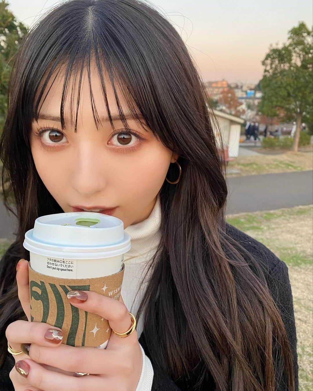 吉井美優さんのインスタグラム写真 - (吉井美優Instagram)「. 実は少し前からエクステつけてた 初めてで嬉しかった 自然すぎる 有難う御座いました 💇🏻‍♀️🏅 @tlonysta_hori   カラーもトリートメントもすべて いつも絶対的信頼です 📢 ♡ @lewinxiaochi   そして毎月のメンテナンス まつげも眉毛もバッチリです 😶‍🌫️ @une_fleur_yui」12月5日 20時15分 - miyu_yoshii32