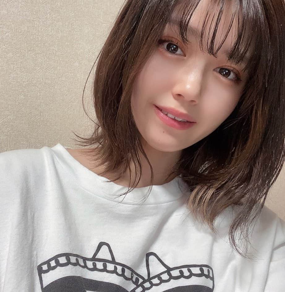 藤堂なえみのインスタグラム：「みんなお祝いのメッセージありがとう💖 ギフトくれた方DMします😊🎁❤️‍🔥ありがとう💕  #誕生日 #誕生日サプライズ #誕プレ #ありがとう #幸せな誕生日 #美と健康オタク #プロの美容家 #本当に良いものしか使わない #童顔じゃないよ努力だよ　#歳とっても老けない努力　#美容好きな人と繋がりたい #カフェ好きな人と繋がりたい #旅行好きな人と繋がりたい #アニメ好きな人と繋がりたい #漫画」