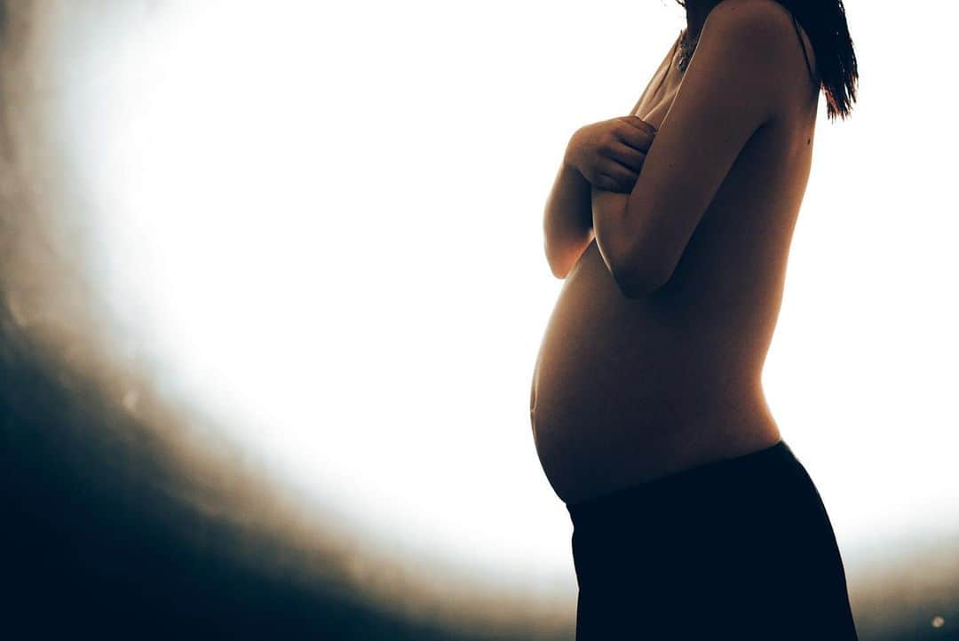 浜田翔子さんのインスタグラム写真 - (浜田翔子Instagram)「🌕臨月🌕  #臨月 #maternityphoto  #妊娠36週 #pregnant  #baby #love #momlife #pregnancy #gravid #preggo #babybump #babyboy」12月5日 22時55分 - shoko_hamada