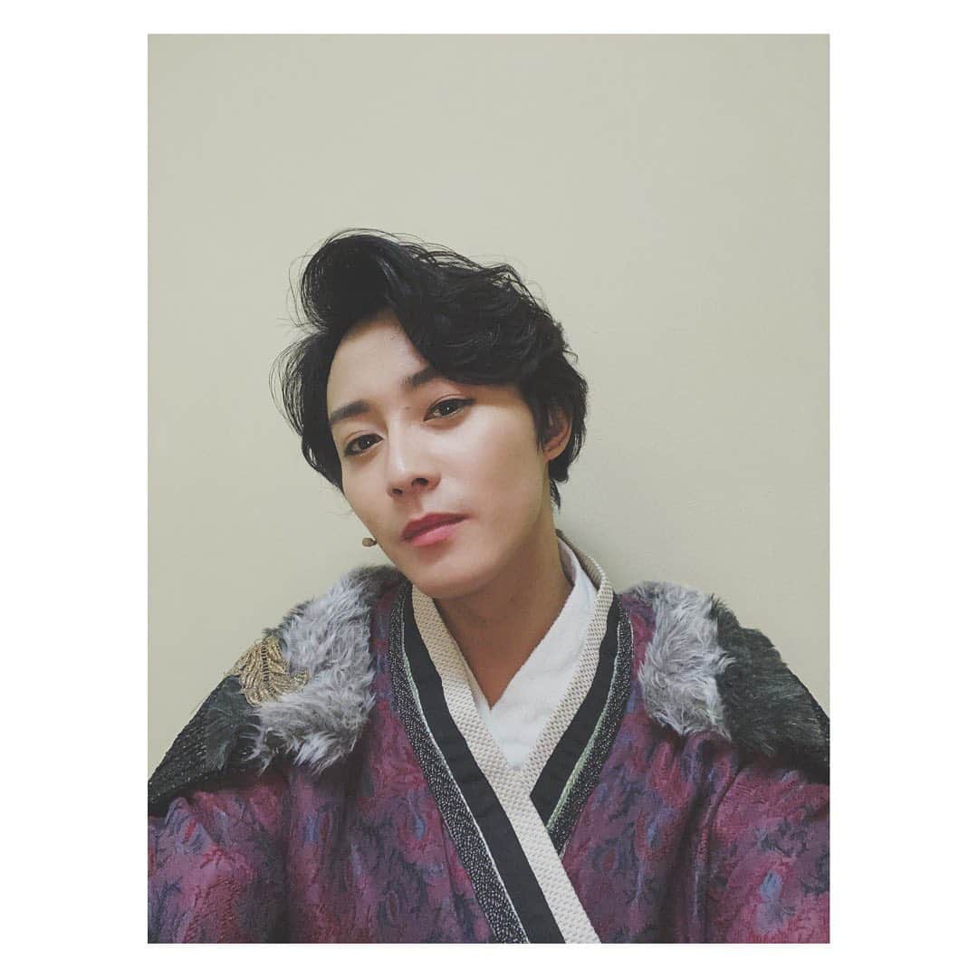 猪野広樹のインスタグラム：「DisGOONie Sailing  vol.10 舞台「MOTHER LAND」 ゲスト出演させて頂きました…。　 お越しいただいた皆様ありがとうございました！ 覇権を巡る動乱の中、「田健」役で出させて頂けたこと光栄に思います…  が！しかし、、！　 あまりにも緊張したーーー！　 でも楽しかったー！  素敵な作品の一つの歯車になれて幸せです。 そして、立ち続けたかった明治座の板。　  感無量…！　  ペルソナ5 も今日、稽古を全て終えて次は劇場へ。　頂いた力を次はペルソナ5 へ！」