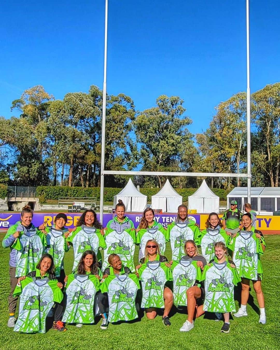 中村知春のインスタグラム：「great experience in  Portugal. thank you amazing friends. this is why I love rugby. 🇵🇹🇮🇱🇺🇸🇨🇦🇿🇦🇯🇵🇳🇿  Love Rhinos 💚🦏 thank you #rugbytenschampionship.」