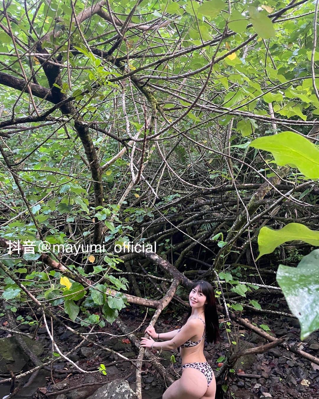 柚月瀬那さんのインスタグラム写真 - (柚月瀬那Instagram)「Tarzan vibe🌴🥥🌨  #時差投稿　#2021」12月6日 20時47分 - iam13dearu