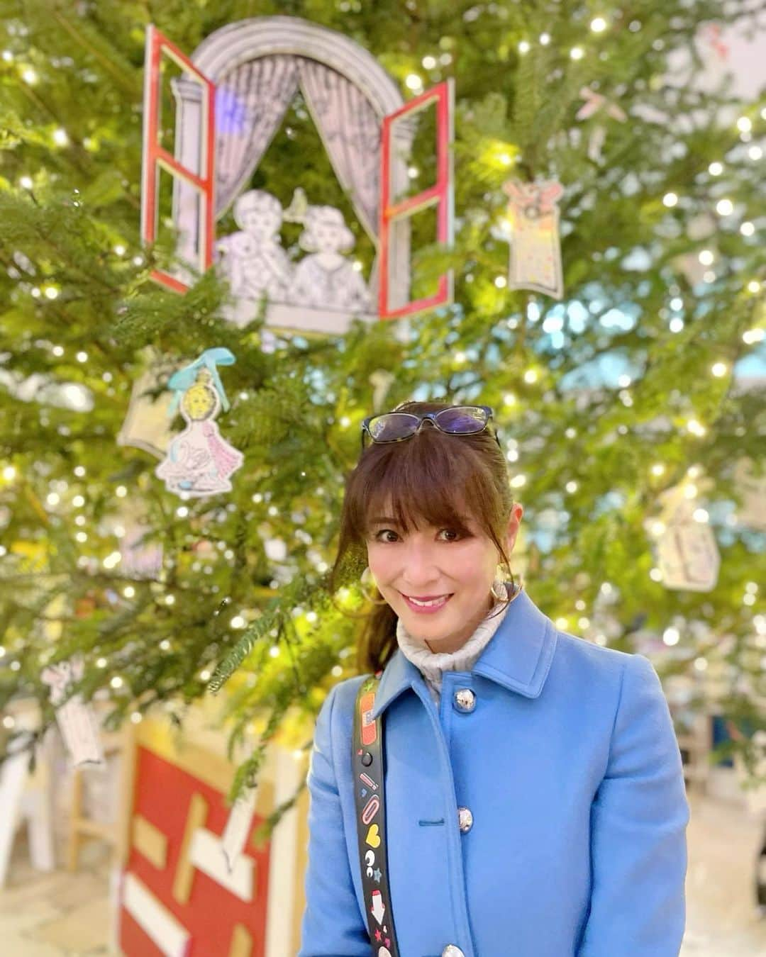 山田佳子さんのインスタグラム写真 - (山田佳子Instagram)「昨日クリスマスマーケットを見に行ってきました😊🎄 ⁡ #クリスマスグッズ #見てると #楽しい #クリスマスマーケット #梅田阪急 #昨日 ⁡」12月6日 20時39分 - yoshiko117