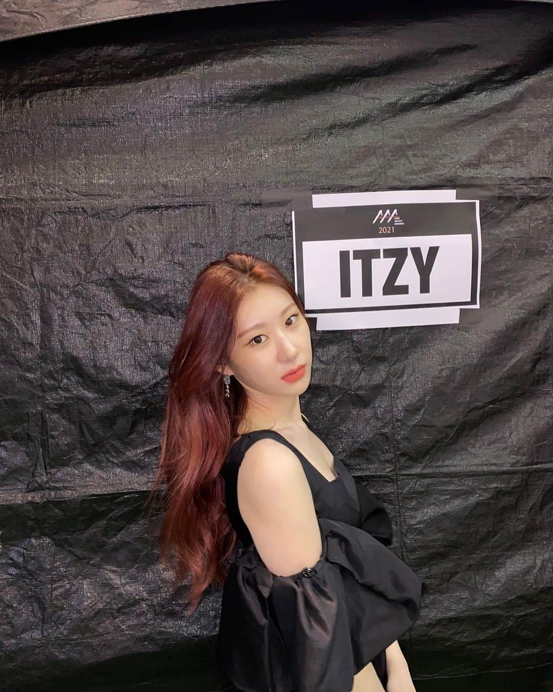 ITZYさんのインスタグラム写真 - (ITZYInstagram)「One More Time ! 🖤 #ITZY」12月6日 14時13分 - itzy.all.in.us