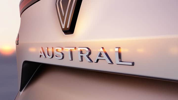 ルノーのインスタグラム：「All-new Renault Austral. A name conjuring up the vibrancy and heat of the southern hemisphere... Coming soon! #SUV #hightech #techcontrol #takecontrol」