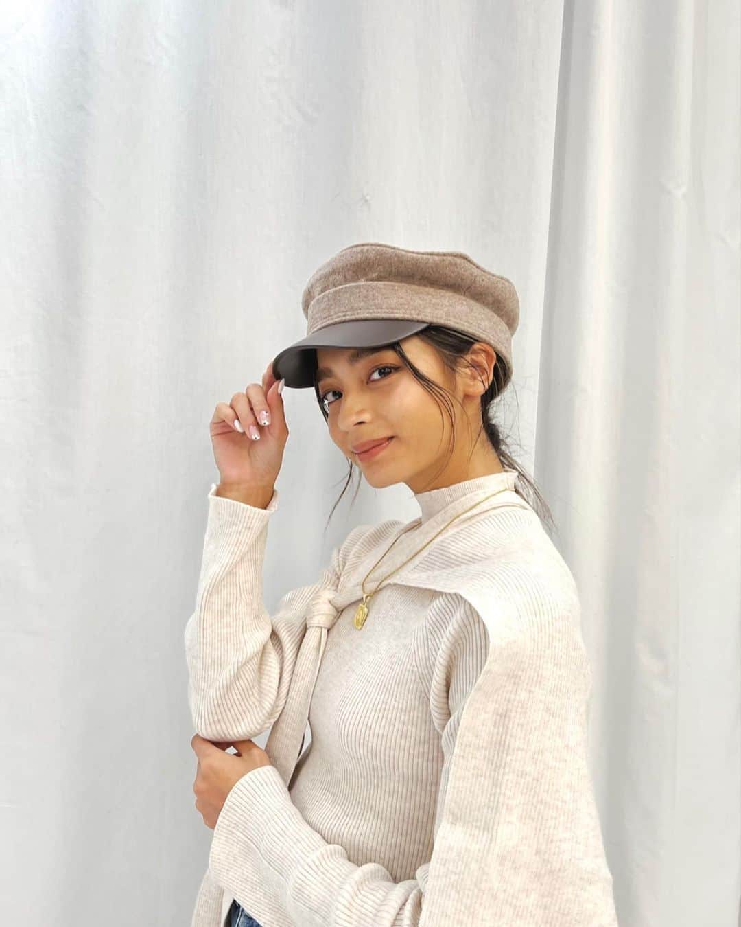 のインスタグラム：「このキャスケットとaccessoryお気に入り👒🧸  #girl#helthy#ootd」