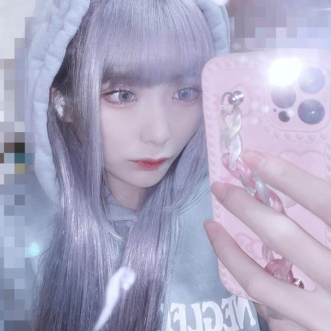 パン・ルナリーフィのインスタグラム：「^._.^」