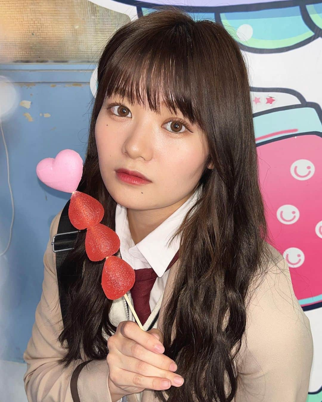 中野郁海のインスタグラム：「制服着てお出かけできるの強いよねっ🍓 しなこちゃんがプロデューサーのお店も行ってみましたっ！美味し可愛い❤️」