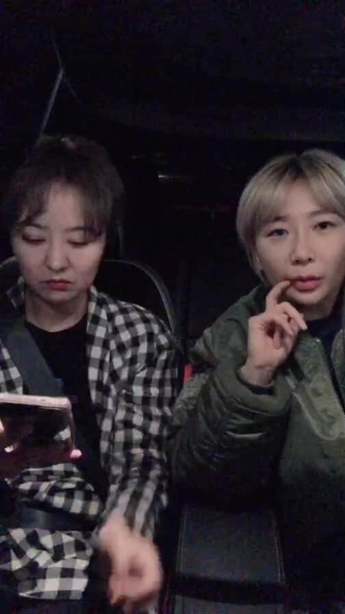 ジェアのインスタグラム：「팟캐스트 비혼세와 콘서트 수다🤣🐥」
