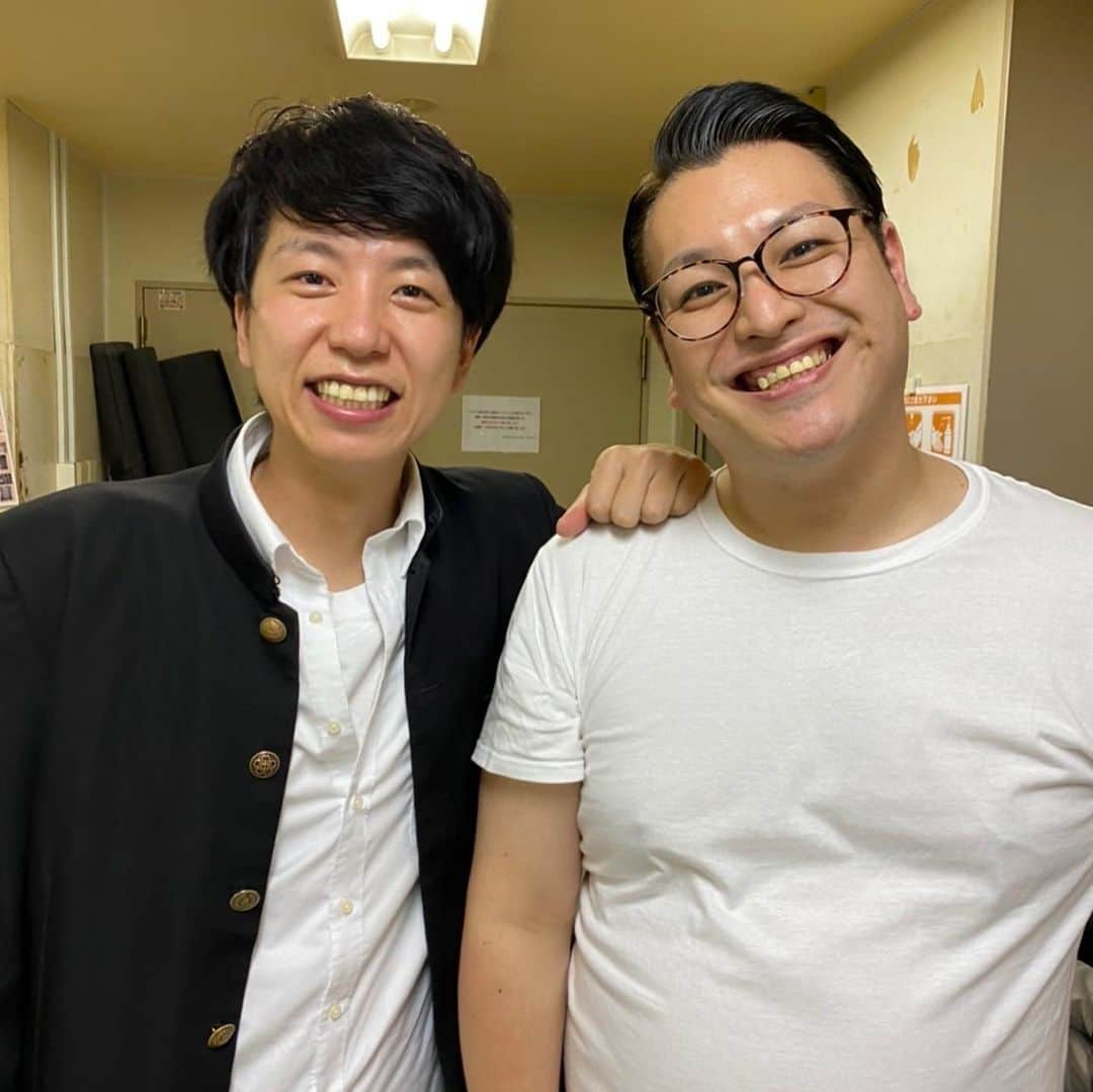 松間雄亮さんのインスタグラム写真 - (松間雄亮Instagram)「ニッポンの社長に呼んでもらいました、コント交流会最高でした。最高の劇場で最低のネタが出来たのは最高だったんではないでしょうか。ありがとうマイメン。 #コント交流会 #ニッポンの社長 #スロッピ #ガクヅケ #バビロン #大自然 #nsc32期 #ルミネざtheよしもと #ルミネtheよしもと」12月7日 2時51分 - yusuke01418931