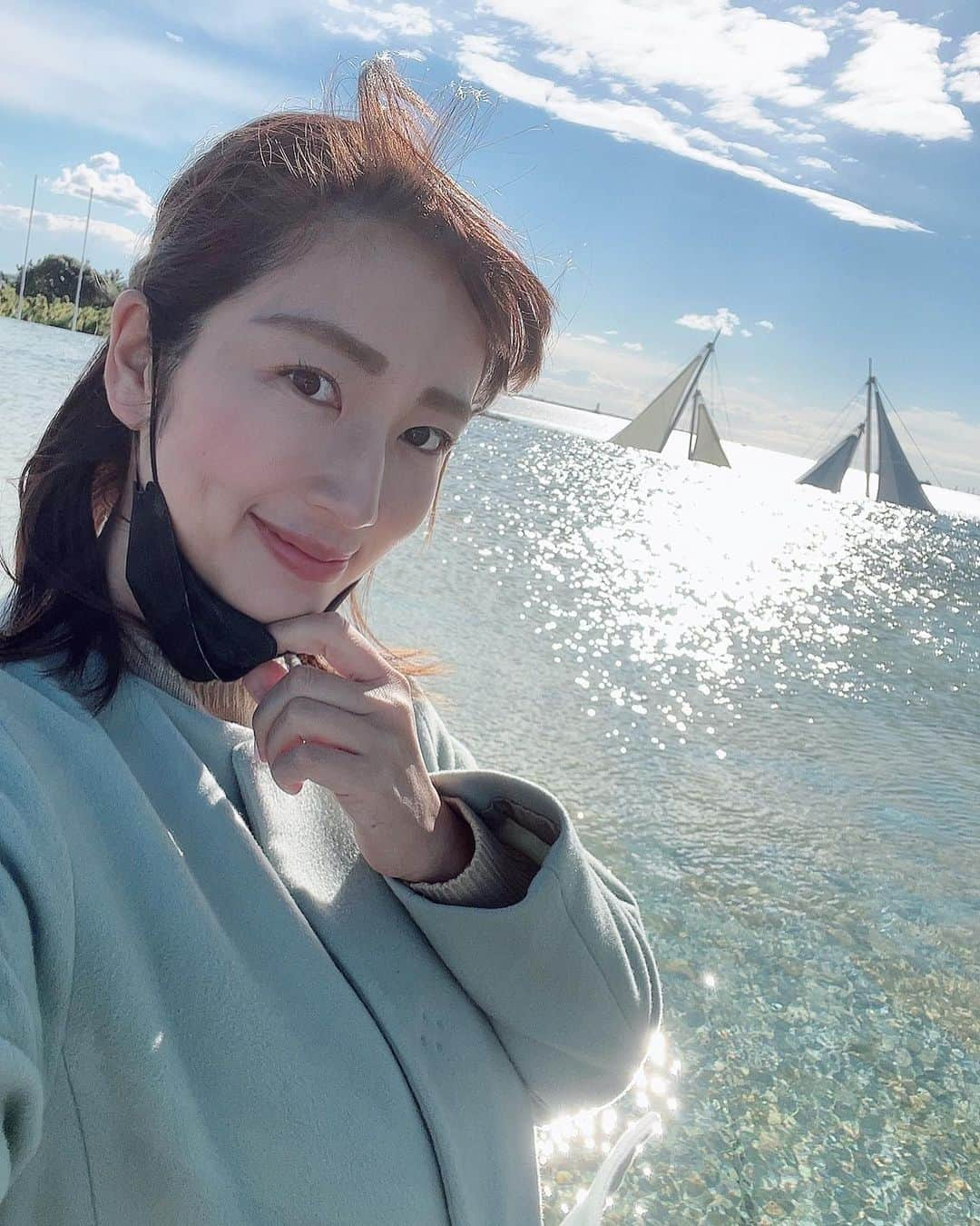 庄司ゆうこさんのインスタグラム写真 - (庄司ゆうこInstagram)「先週末は葛西臨海水族園へ🐟🐠 最近のももちゃんは動物やお魚が大好きでこの日も、どこ行きたいー？って聞くと、すいぞっかーん❣️とリクエストされました☺️1番好きなのはペンギンみたいでなかなか帰らせてくれなかった🤣 さぁ、今週末はどこ連れて行こうかなぁ😆 #水族館#葛西臨海水族園#ペンギン#大好き#2歳7ヶ月#女の子#こどものいる暮らし」12月7日 7時35分 - yuko.shoji