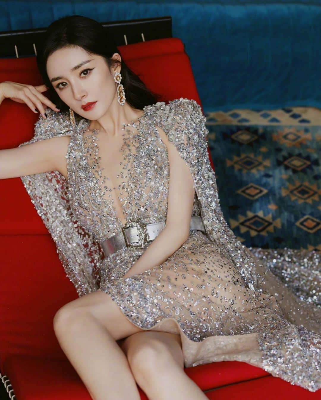 ヤン・ミー（Yang Mi）さんのインスタグラム写真 - (ヤン・ミー（Yang Mi）Instagram)「这样的姐姐谁不喜欢💗 #yangmi #mimi #大幂幂 #杨幂yangmi #杨幂」12月7日 7時35分 - yangmi_