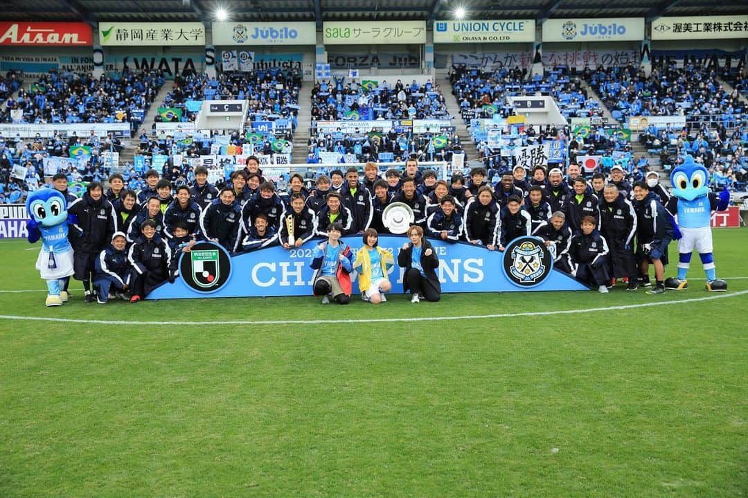 高野遼のインスタグラム：「一年間ありがとうございました！ 色々な変化を楽しみつつ貴重な経験をしたシーズンでした。 また来シーズンが楽しみです💪 #jubilo #39 #yokohamafmarinos」