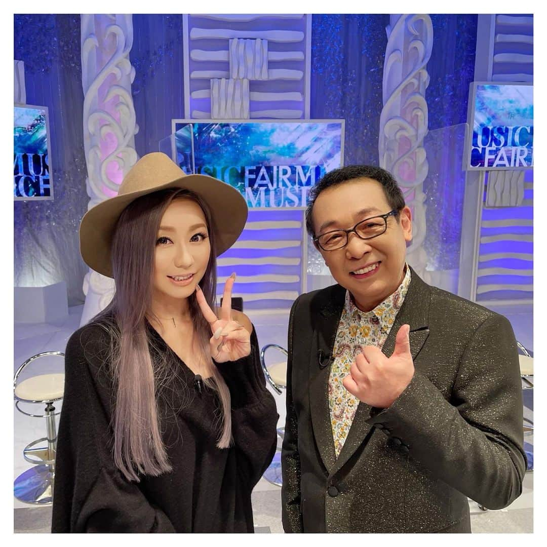 さだまさしさんのインスタグラム写真 - (さだまさしInstagram)「倖田來未さんと📸 初めてのツーショット⁉️だろうか⁉️ . #倖田來未 #ミュージックフェア #musicfair #さだまさし #sadamasashi」12月7日 10時17分 - sada_masashi