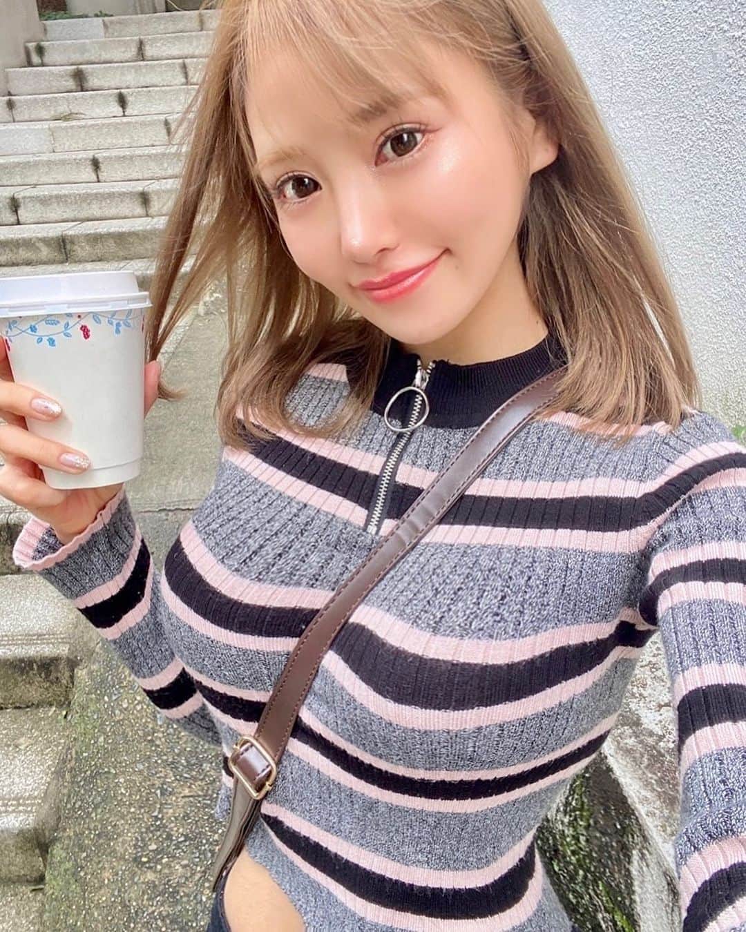 佐崎きさきのインスタグラム：「. . . 皆様おはようございます。 . 沢山の人のおかげで今がありますよね。 . 人に感謝し、今の自分にも . 感謝できるあなたに感謝が返ってきますよ☺️ . . . #腹筋 #肌肉 #腹肌 #照片 #性感內衣  #性感睡衣 #減脂 #training #gym  #gymlife #gymmotivation #muscle  #abs  #fitness #fitnessgirl  #トレーニング #腹筋女子  #운동 #사진 #미용」
