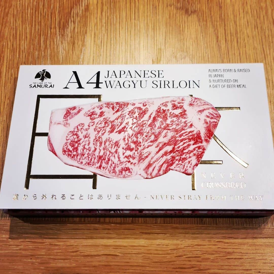 オリバー・フェルプスのインスタグラム：「That's tonight's dinner sorted!! 🤤🤤😋🇯🇵🇯🇵🇯🇵 The @thelandofthesamurai goes into @aldiuk Specials bay on Thursday at 8am. #japanesewagyu #neverstrayfromtheway #nomnomnom #ad」