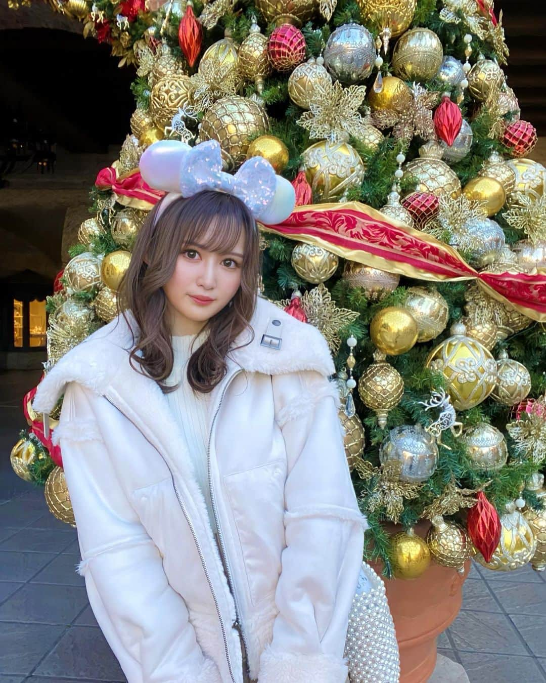 長沼まゆさんのインスタグラム写真 - (長沼まゆInstagram)「クリスマスディズニー楽しすぎた🎄 しばらくディズニー投稿続きますっ🎅🏻 ランドも行きたい…🏰笑 * *  #ディズニーシー  #クリスマスディズニー  #ディズニーカチューシャ  #ディズニーコーデ  #ディズニーシークリスマス #snidel  #スナイデル」12月7日 18時13分 - mayuuuu_126