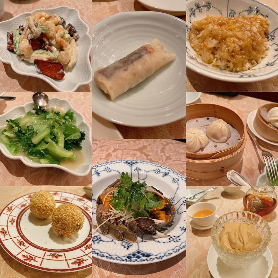 浜田翔子さんのインスタグラム写真 - (浜田翔子Instagram)「最近美味しかったもの♡  せっかくいいお店だけど いつも急のため すっぴんで外食してます。。 姉妹ですっぴんばかり😂  8枚目のみ家ごはん、、です。  妊娠してからもつわりありながらも 基本は毎日ちゃんとだいたい3食 （真夜中の4食の時も） しっかり 食べれてました♡ （仕事的気をつけてはいますが、前からブログからして大量に食べてる方です。）  今日は久々に雨だからカラダが重くて😭 ずっとおうちで 食っちゃ寝、食っちゃ寝の繰り返しな日です。  臨月の体調が1番不安定かもしれない、、 眠、ダル、重！夜は眠れない、、 家事少ししたらすぐ休むの繰り返し🥱  でも元気にしゃっくりをしたりおなかの中は激し目！！暴れん坊や！で👶 胎動を感じれる事は幸せな事です。  いつも私の体調をストーリーにかくと 同じ妊婦さんがいたりで 相当心強いです‼︎‼︎ それだけで救われて一緒に頑張りましょう😍 ってなっています💪  たまには ごはんインスタにしてみました。😂  #ぷんにーらいふ  #妊婦ごはん  #妊娠中の食事  #臨月の過ごし方  #臨月妊婦」12月7日 18時35分 - shoko_hamada