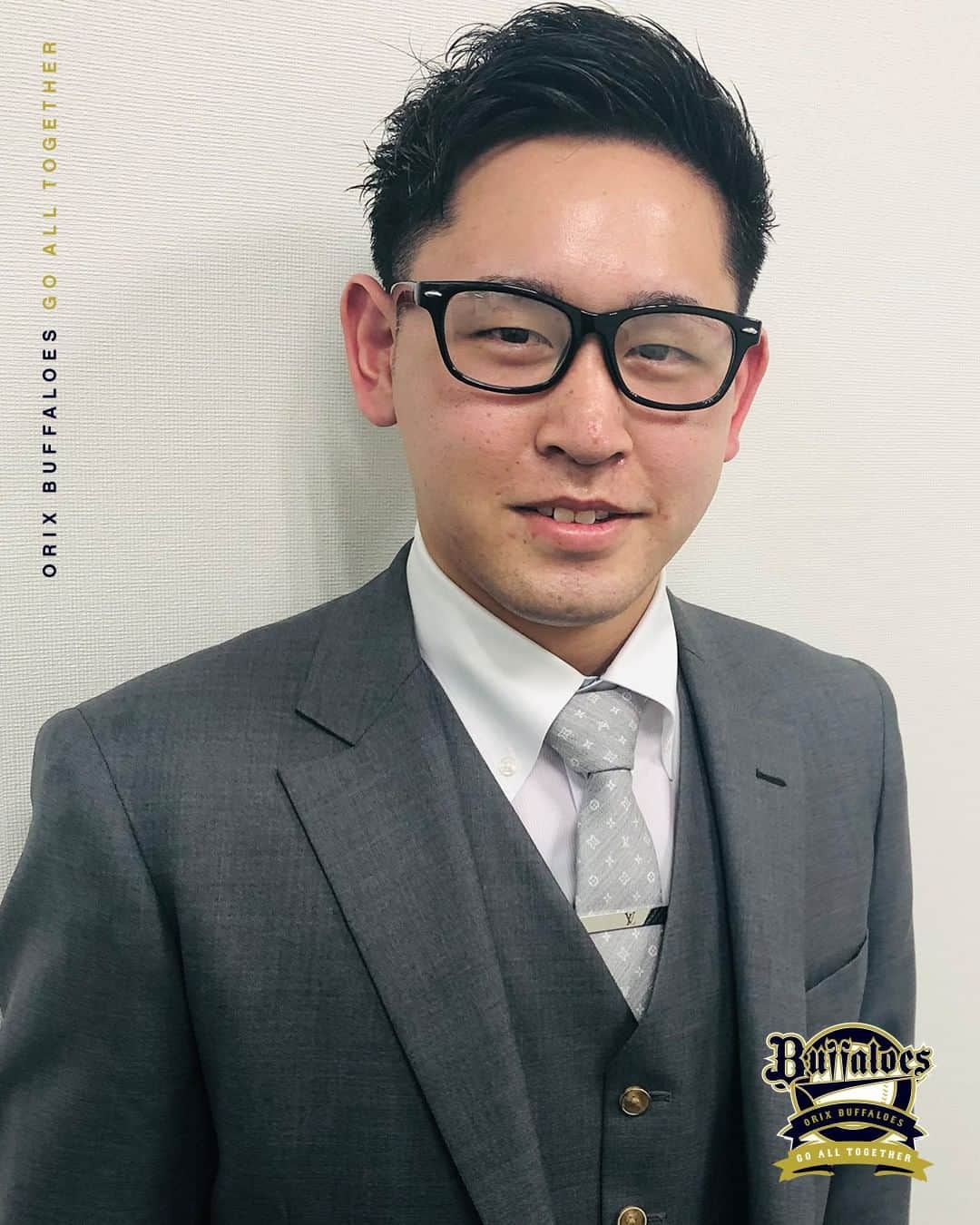のインスタグラム：「#宮城大弥 #Bsスーツコレクション #契約更改 #Bs2021 #buffaloes #baseball #ORIX #プロ野球」