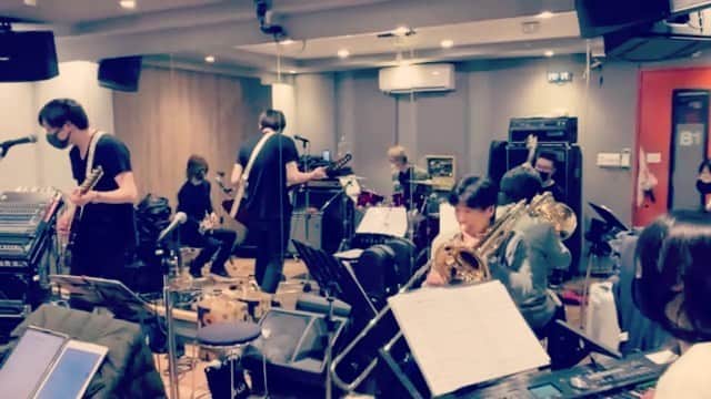 山口賢人のインスタグラム：「リハ楽しかった  無音ですみません🙏  音声は本番お楽しみ下さい⚡️」