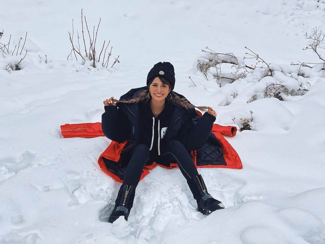 鈴木まりなのインスタグラム：「  大自然で遊んでる時が一番楽しい🌿」