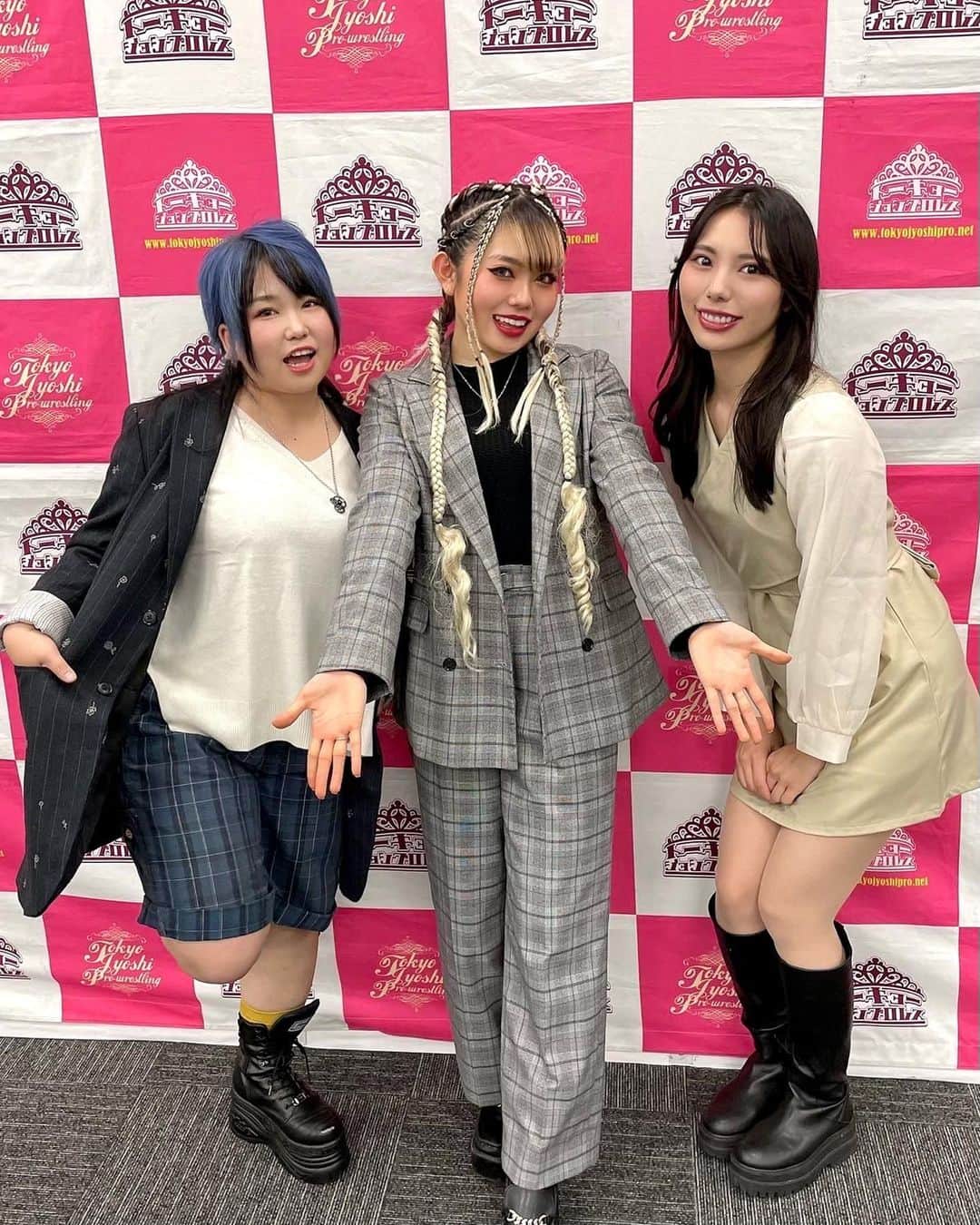 小橋マリカのインスタグラム：「『お知らせ』 私小橋マリカは、4月17日両国KFCホール大会をもちまして東京女子プロレスを卒業致します😌詳しい理由は記者会見の動画がYouTubeにアップされているので見てください！質問答えません！！東京女子プロレスのファミリーとして活動するあと4ヶ月間たくさん東京女子プロレスの興行見にきてください♥️⚡️ . . #egggirls #tjpw #eggモデル #ギャル #プロレス #wrestling #女子プロレス #ストリートファッション #ストリート系女子 #prowrestling #womenwrestling #コーンロウ #コーンロウブレイズ #ブレイズ #特殊ヘア」