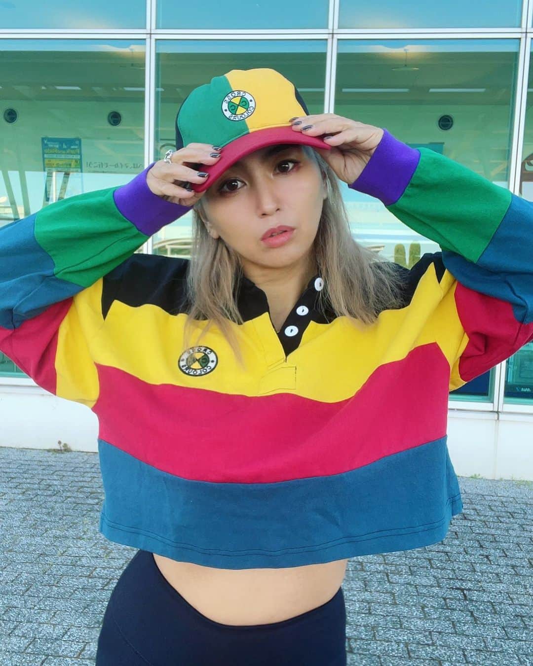 MINMIのインスタグラム：「二十歳の頃熱かったcross colours というLAブランドの服。今また可愛くなってLAで熱いよ❤️音楽もファっションも何周も回るけど私もいつまでも何度でも旬を迎えたいものだわ💜笑　#birthday」