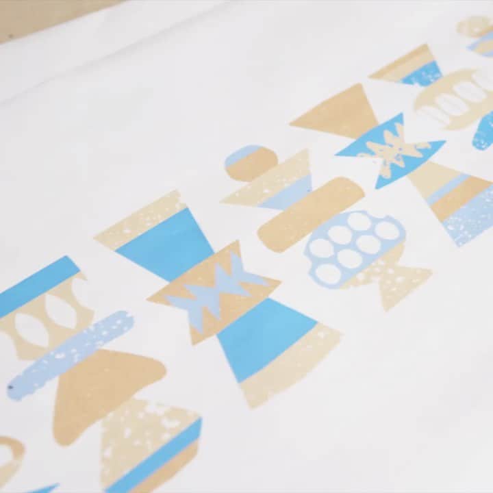 Blue Bottle Coffeeのインスタグラム：「Chicago artist Cody Hudson isn’t one for pontificating about his work, but his art speaks for him. Head over to our blog, linked in bio, to read about Cody’s process of creating art that resonates in our one on one with @struggle_inc」
