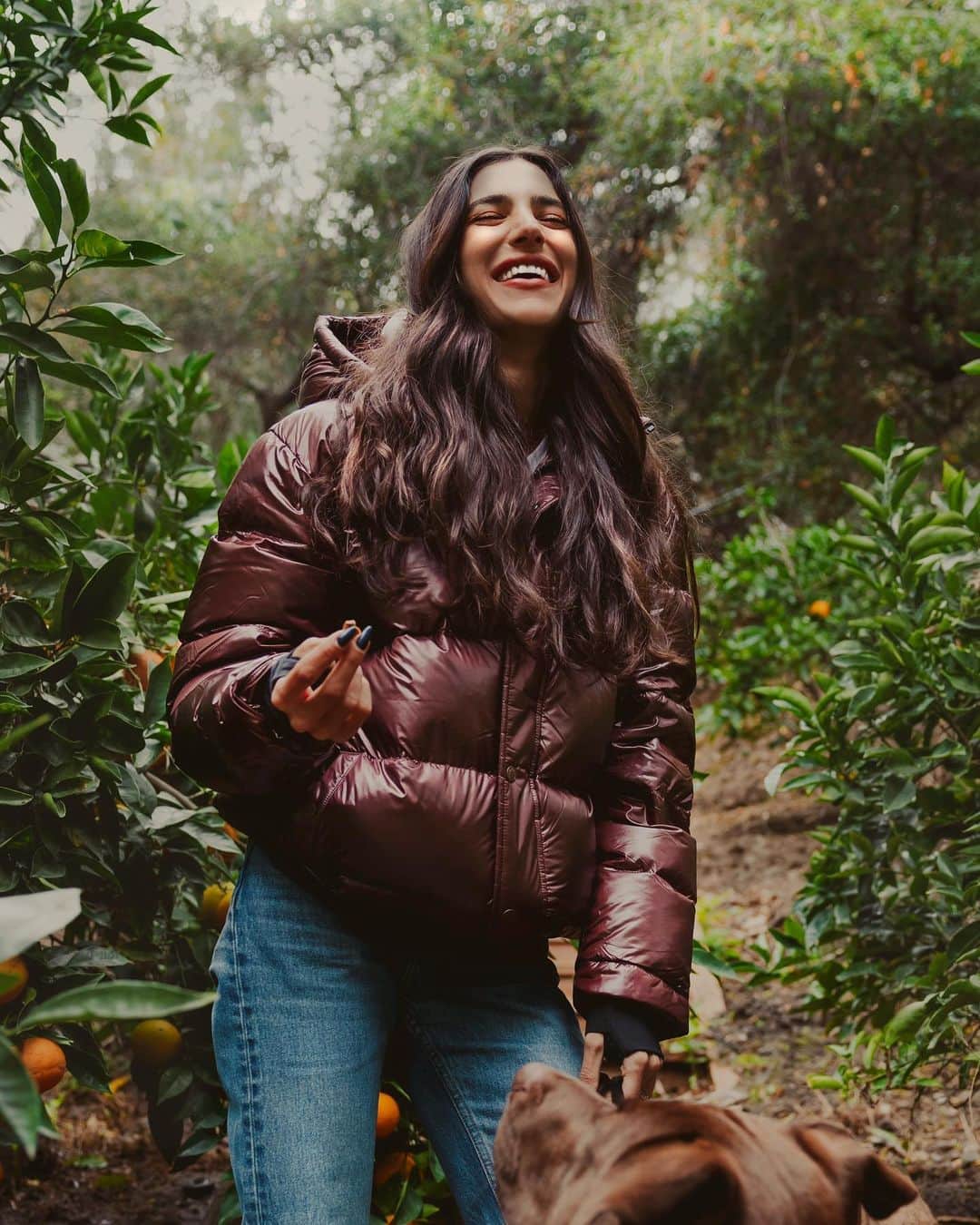 ローレン・ペルツのインスタグラム：「Winter is here in LA and I’m here for it 🤎 @aritzia #thesuperpuff #aritziapartner」