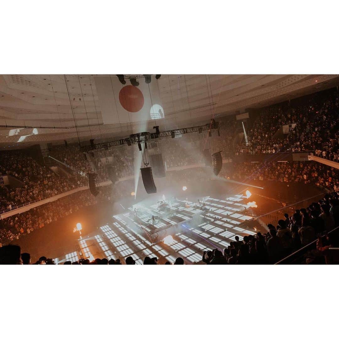Ayaseさんのインスタグラム写真 - (AyaseInstagram)「YOASOBI武道館公演 「NICE TO MEET YOU」 photo by shumpei kato (@shumpei_1002 )」12月8日 5時41分 - ayase_0404