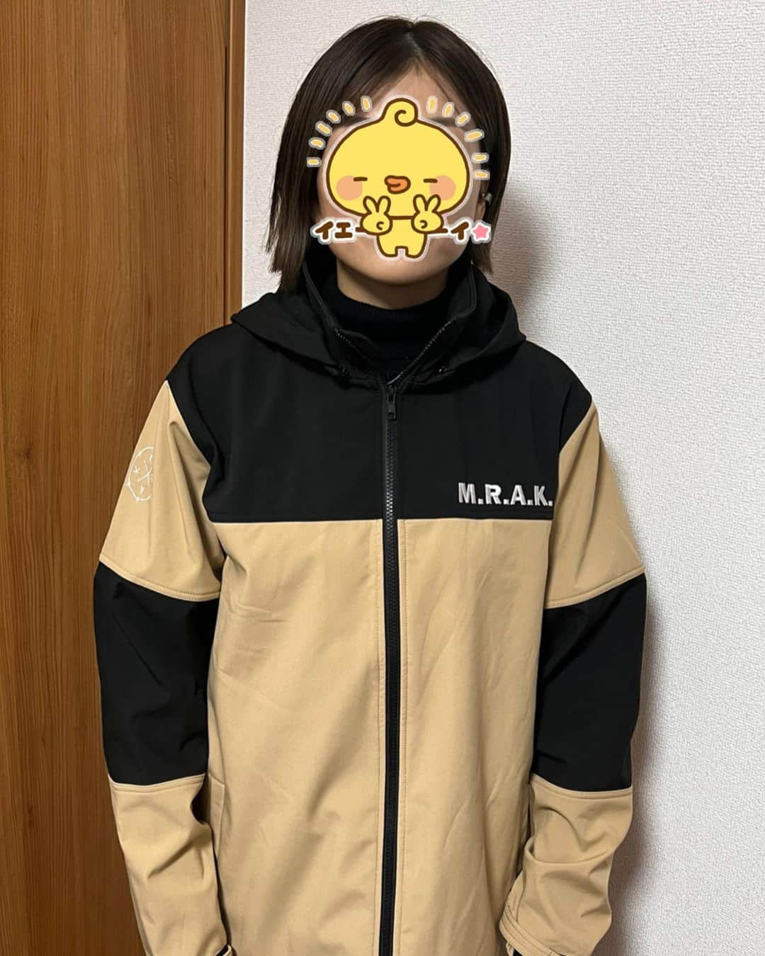 中村慶太さんのインスタグラム写真 - (中村慶太Instagram)「ノリくん(チャラい方)のブランド、  "M.R.A.K"  のマウンテンパーカー😊 デザインもとても良くて、 男女お揃いコーデとかにも最適！！ 嫁も気に入ってるんで 勝手に着られたりします😂 今度買ってあげます^ ^ 他にも子供服、帽子、マスクなど種類も カラーも豊富なんで皆さんチェックしてみてください🥳  #mrak  #藤本憲明 #ファッション #ブランド #中村慶太」12月8日 13時55分 - nakakei20