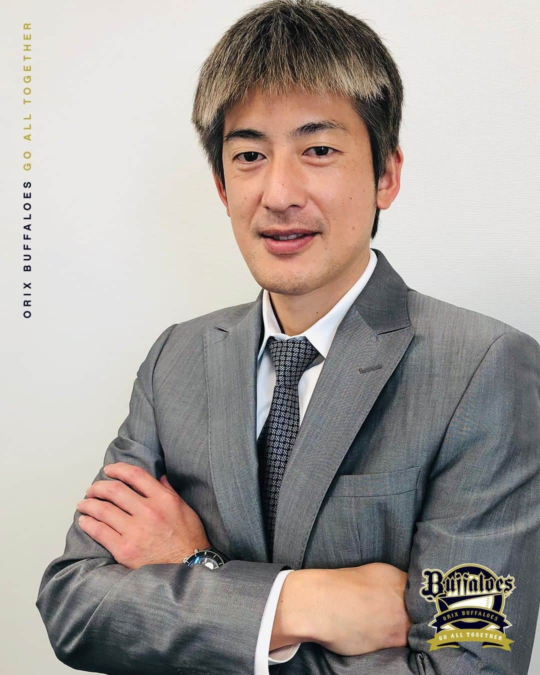 オリックス・バファローズさんのインスタグラム写真 - (オリックス・バファローズInstagram)「#能見篤史 #Bsスーツコレクション #契約更改 #Bs2021 #buffaloes #baseball #ORIX #プロ野球」12月8日 13時47分 - orix_buffaloes