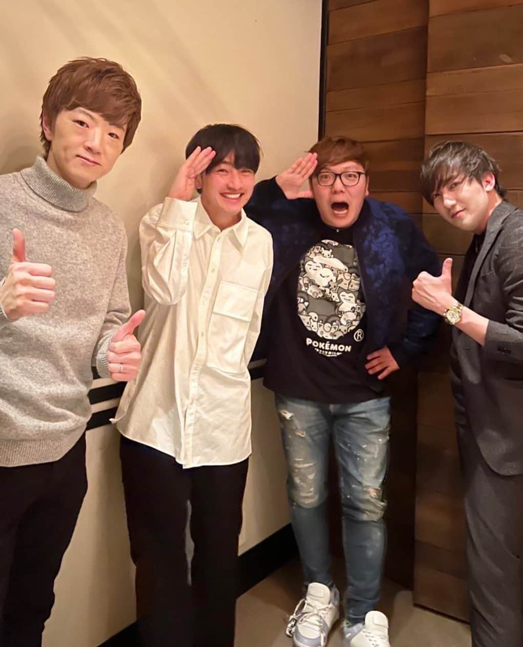 HIKAKINさんのインスタグラム写真 - (HIKAKINInstagram)「ゆずの北川悠仁さん、TeddyLoid、HIKAKIN & SEIKINで語り合いました😎👊」12月8日 15時03分 - hikakin