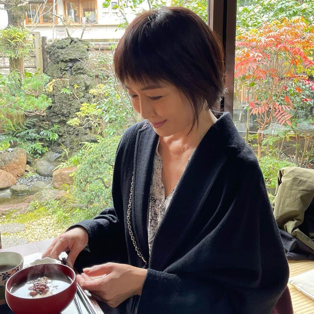 高島礼子さんのインスタグラム写真 - (高島礼子Instagram)「久々に鎌倉 寒いので田舎汁粉 江ノ電脇の素敵なお店でした🚃  #女子会 #鎌倉 #江ノ電 #おしるこ #ドライブ」12月8日 16時23分 - reico.official