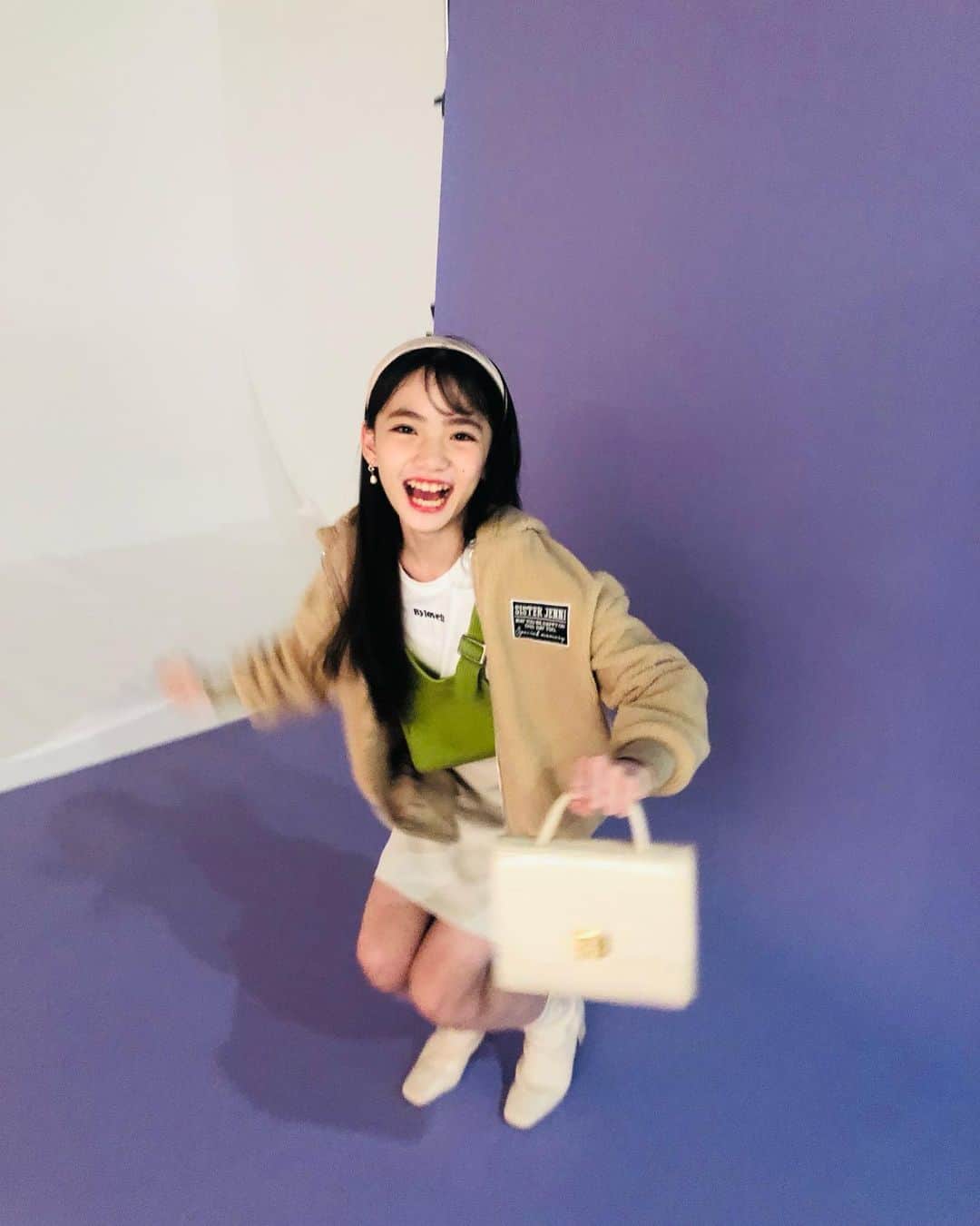 ニコ☆プチのインスタグラム：「🕊🌿✨  おしゃれなコーデでめちゃくちゃとんでた人😂😂ww  #躍動感あるあんにゃ #私服イカしてる😌🤍 #星乃あんな」