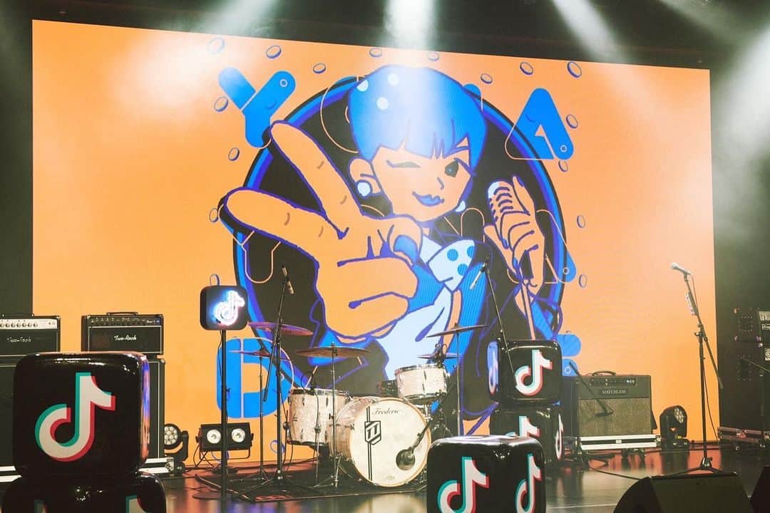 和田アキ子のインスタグラム：「🎉本日開催🎉 TikTok Creator's Lab. 2021 Celebrations」にVTR出演します🥰😊  フレデリックと一緒に「YONA YONA DANCE」を収録してきました🎵😊楽しかった〜😊😊  見逃したら損ですよ〜😊  そして、「YONA YONA DANCE」を収録したニューアルバム「WADASOUL 2」が本日リリースを迎えました✌️  こちらも是非聴いてみてくださいね💖  💿詳しくはこちら💿 https://wadaakiko.lnk.to/wadasoul2TP」