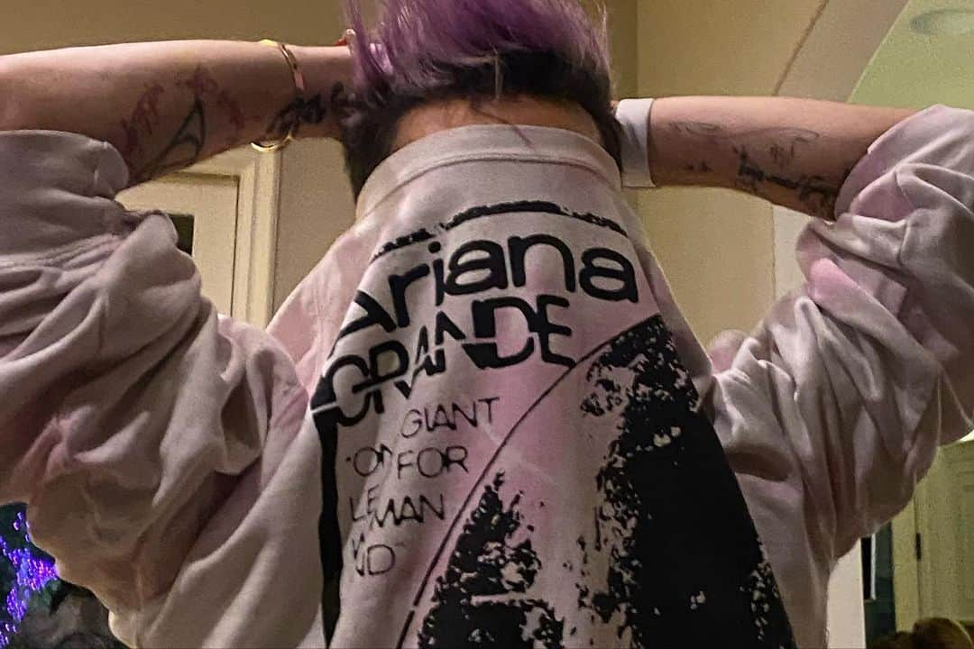 アリアナ・グランデさんのインスタグラム写真 - (アリアナ・グランデInstagram)「heart feeling very full right ab now」12月9日 3時44分 - arianagrande