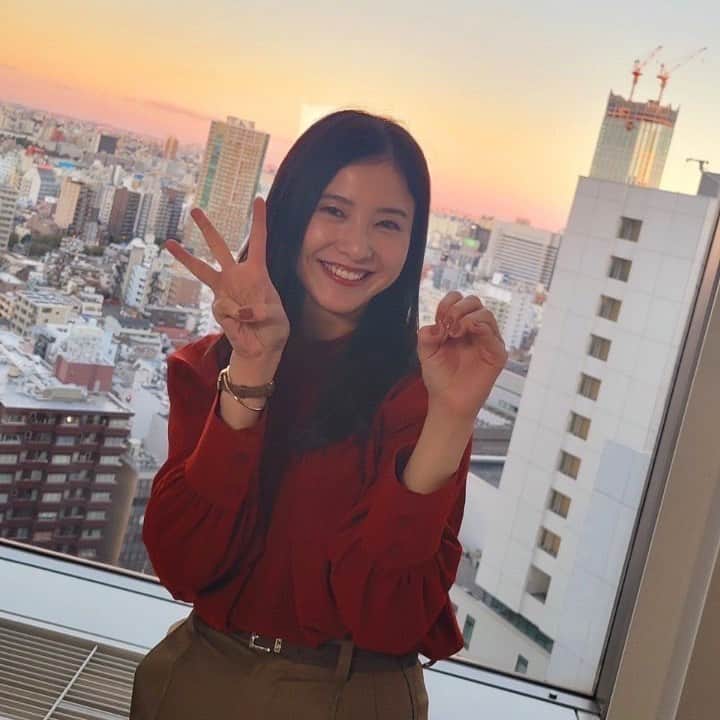 最愛のインスタグラム：「フォロワー30万人突破しましたーっ😭💓 いつもご視聴ありがとうございます！ 残りあと2話… 最後まで、応援よろしくお願い致します🙇‍♀️‼︎  みんな大好きやよ❤️  #最愛ドラマ #tbs #吉高由里子 #第9話12月10日夜10時」