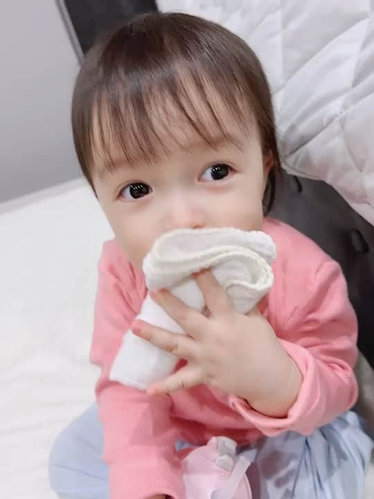 アレクサンダーのインスタグラム：「今日の美人ちゃん❤️だよん 　  #赤ちゃん」