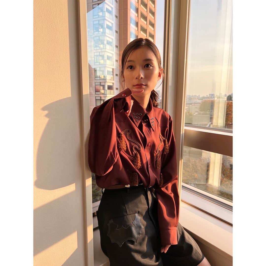 芳根京子さんのインスタグラム写真 - (芳根京子Instagram)「珍しく足出した。 とってもかわいい衣装でした☺️  #ボスベイビー  @ami_michihata」12月9日 13時19分 - yoshinekyoko