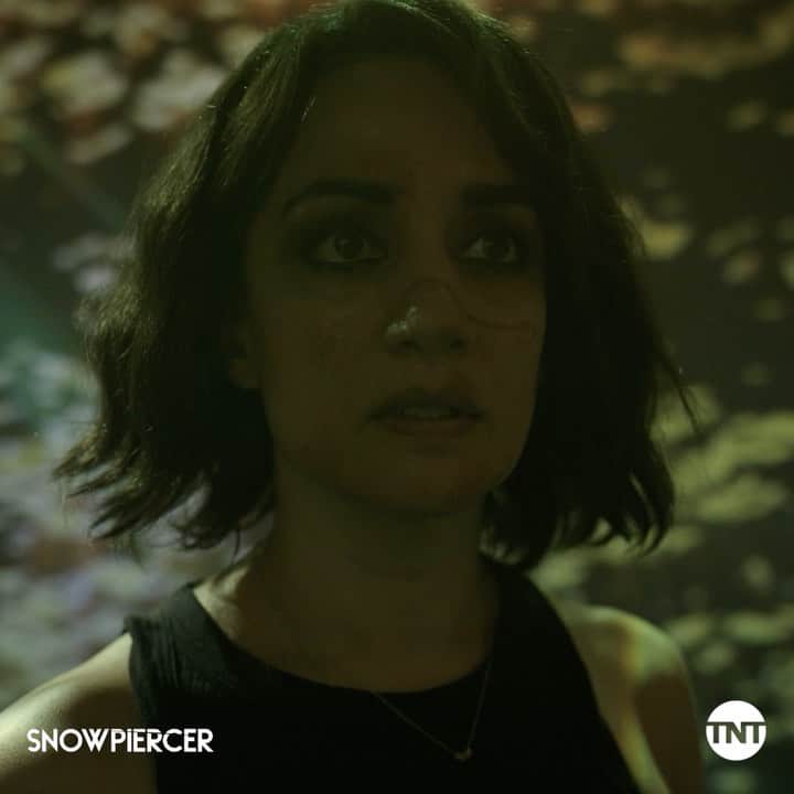 アーチー・パンジャビのインスタグラム：「The new season of @snowpiercertv premiers on January 24 🚆👍🏼  Loved working on this 🤗  #snowpiercer」