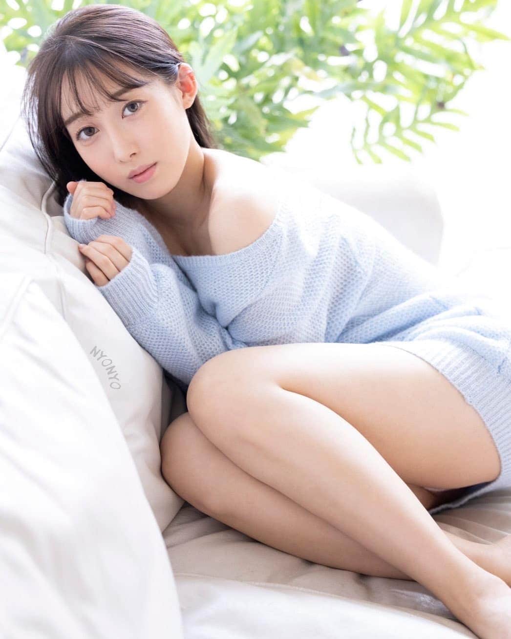 にょにょ（グラドルやAV女優を応援する垢）のインスタグラム：「#咲野瑞希 (さきのみずき)ちゃん。  2021年12月7日に えーぶいデビューした(・ω・) . . .  #MizukiSakino」