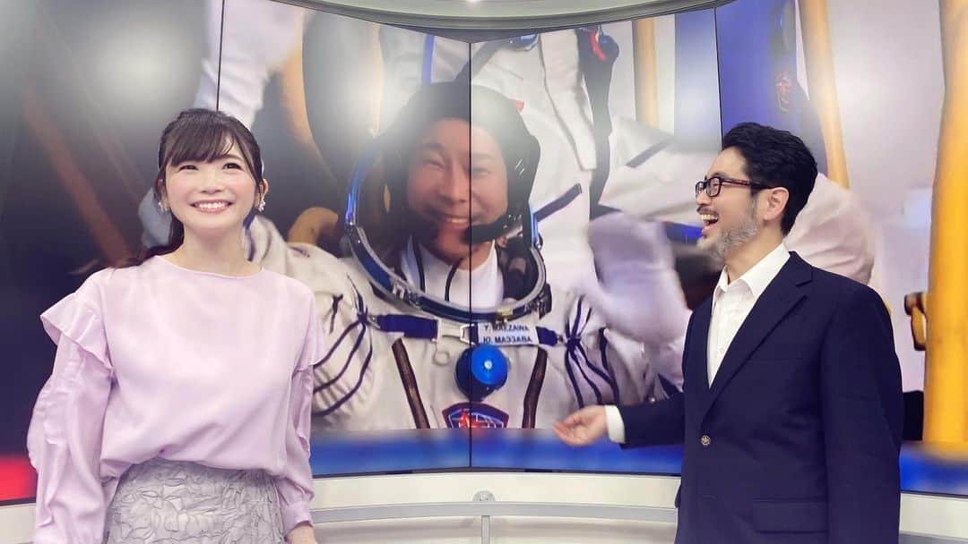 榎本麗美さんのインスタグラム写真 - (榎本麗美Instagram)「. また新たな宇宙旅行の扉が開きましたね✨ 前澤さんの搭乗するソユーズの打ち上げが成功しました🚀 おめでとうございます‼️ 日本の民間人として、初のISS滞在となります✨ どんな宇宙の姿を見せてくれるのか楽しみですね！  宇宙旅行元年と言われている2021年。 まさか、年のしめくくりが日本人宇宙旅行とは✨ すごい時代です✨  詳しくは、こちらをご覧下さい😊 ↓ youtu.be/ZUp_ep8-fU8」12月9日 17時20分 - enomotoremi