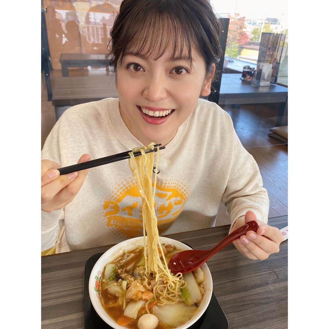 のインスタグラム：「.  あたたかい食べ物が恋しい日々…🍜💓 . .  #ラーメン #餃子の王将 #東海テレビ #アナウンサー #森夏美」