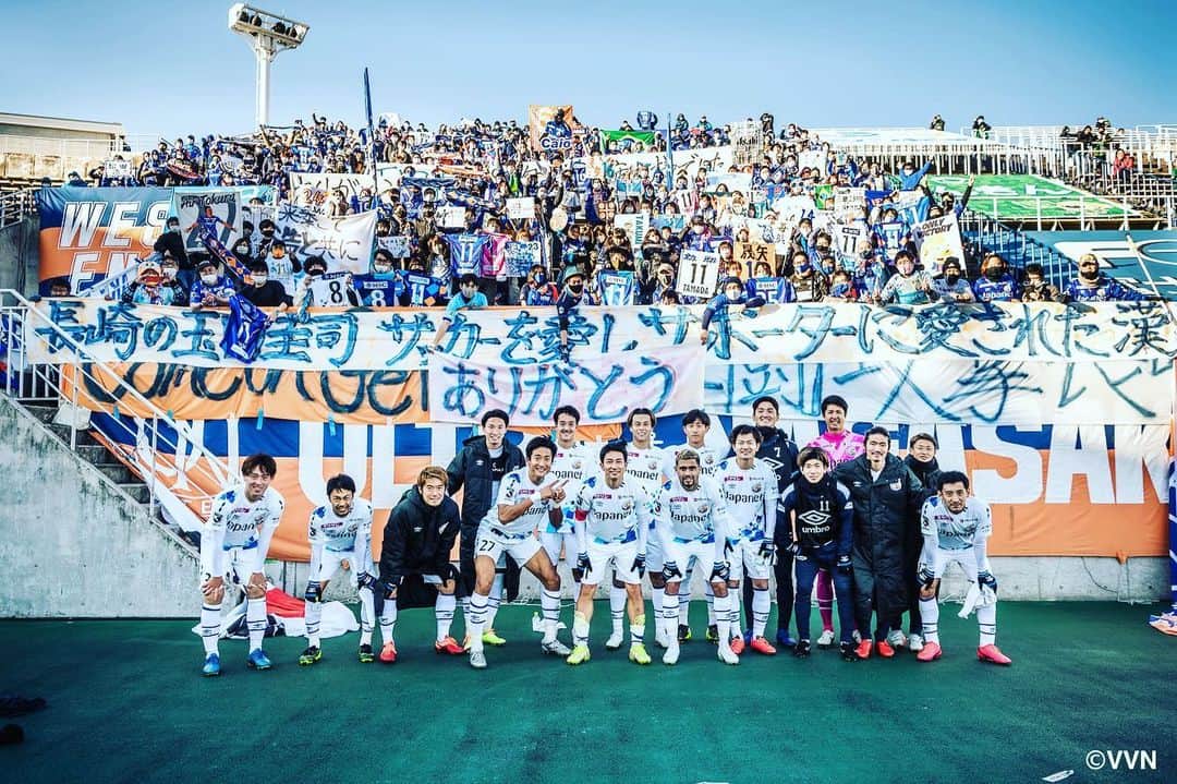 原田岳のインスタグラム：「今シーズン応援ありがとうございました！ 昨日発表した通り横浜F・マリノスからV・ファーレン長崎に完全移籍しました。 沢山の胸が熱くなるメッセージありがとうございます。 自分はどこにいてもやることは変わらないしチームの成長の為全力を尽くします。 これからも原田岳の応援よろしくお願いします👍👍👍 #懐かしい写真」