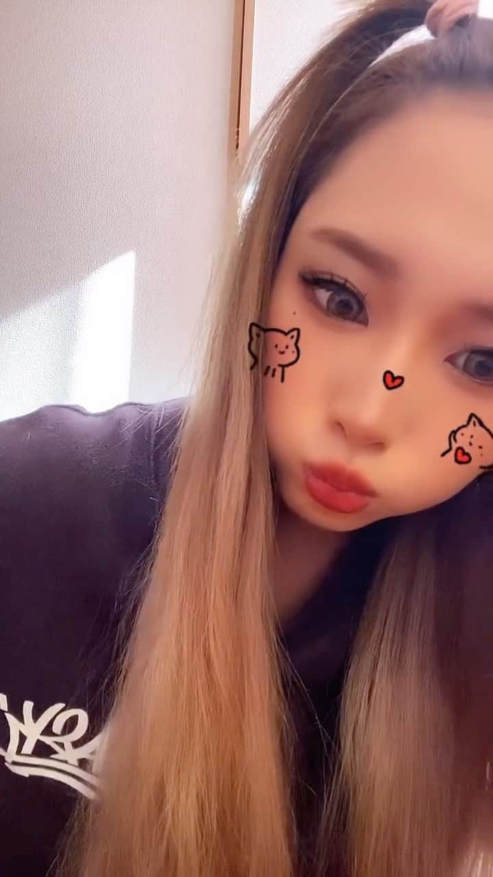 のインスタグラム：「エフェクトに嫌われた女。ハートが出てきやしない🤦🏼‍♀️  #tiktok #dancer #fitnessgirl #筋トレ女子 #フィットネス女子 #likesforlike #l4likes #l4 #トレーニング女子」
