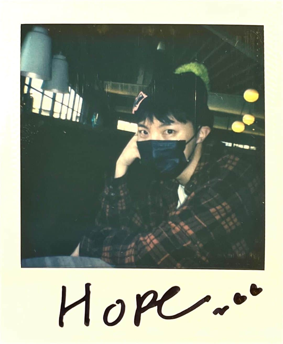 J-HOPEさんのインスタグラム写真 - (J-HOPEInstagram)「HOPE」12月9日 23時59分 - uarmyhope